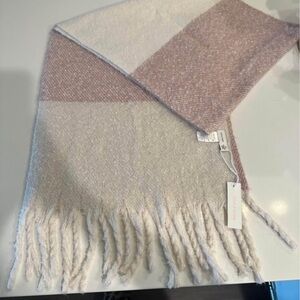 NWOT Gentle Fawn Scarf